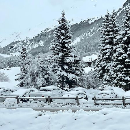 Les Barmettes Appart Renove Avec Vue, Parking Et Skis Aux Pieds Val-d'Isere Exterior photo